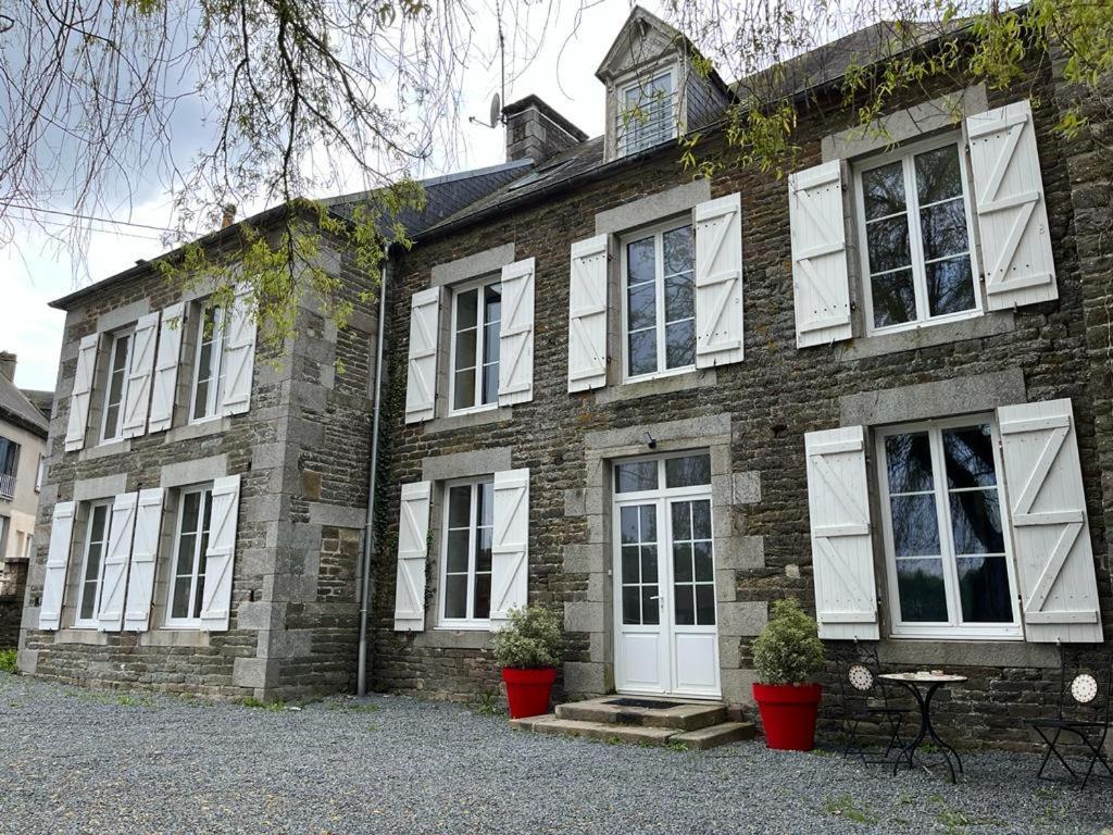 La Maison Des Amis En Normandie Pontfarcy Exteriör bild