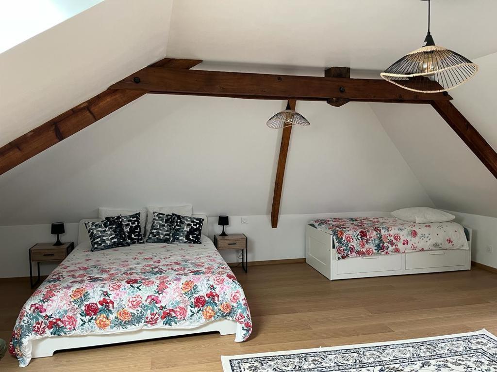 La Maison Des Amis En Normandie Pontfarcy Exteriör bild